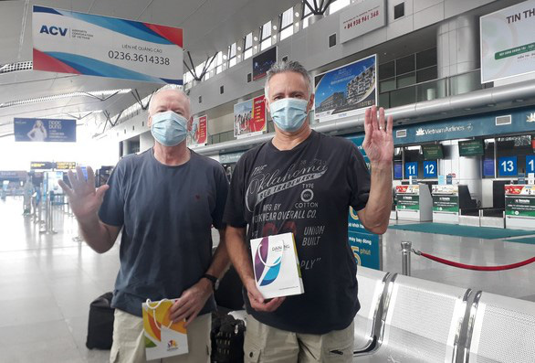 Ngày rời thành phố Đà Nẵng, hai du khách người Anh chia sẻ: 